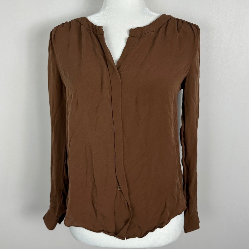 Aritzia Babaton 100% Silk Black Button Down Blouse Womens Size Small Top Minimal